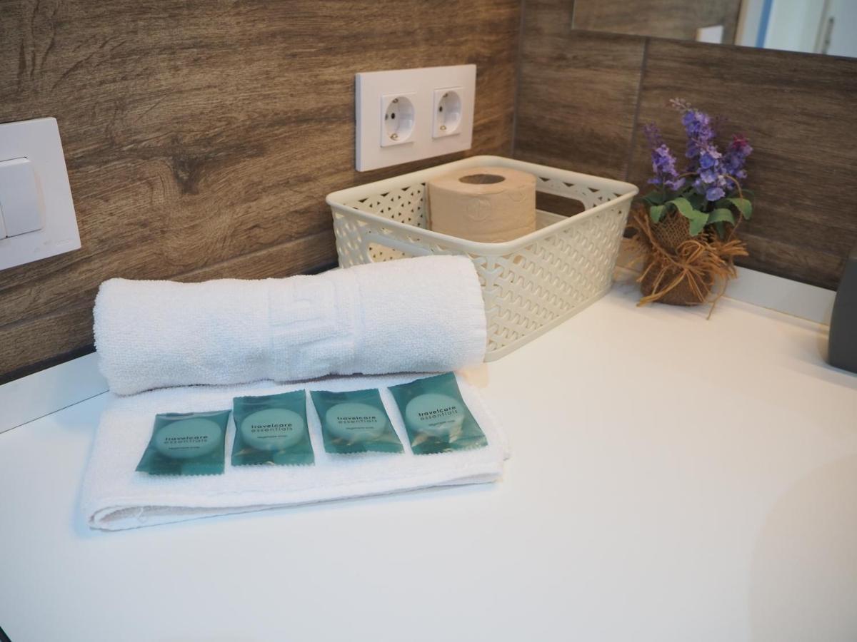 Apartament Amb Piscina I Aparcament - Baixos Amb Jardinet Calella De Palafrugell Kültér fotó